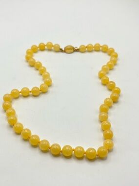 Vintage Yellow Jadeite 7mm Hand Knotted Bead Necklace 17”
